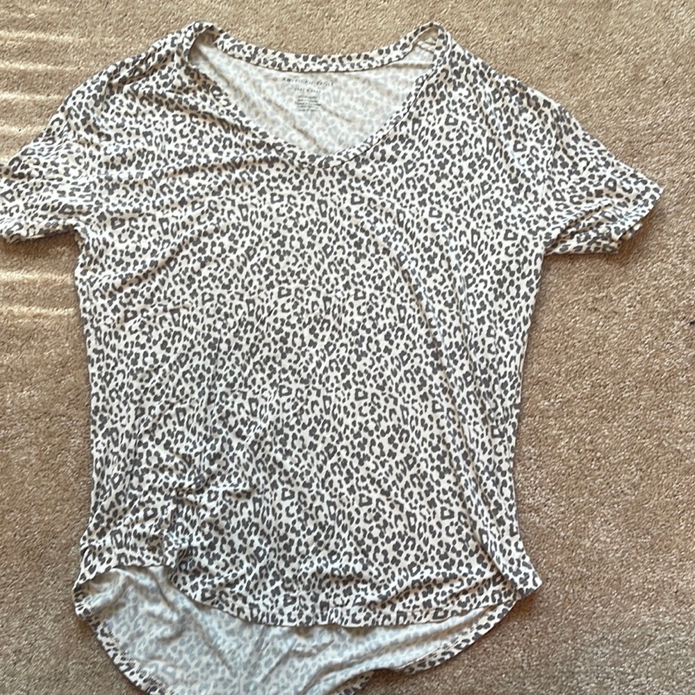 American eagle soft and sexy tee size extra small excellent condition